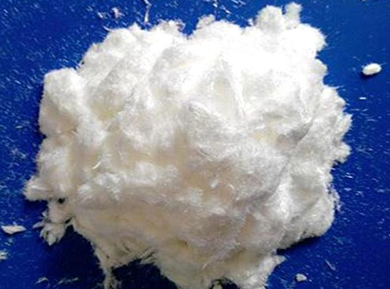 用酒精制作溶劑的反應(yīng)，換成普通飲用酒的反應(yīng)會怎樣呢？